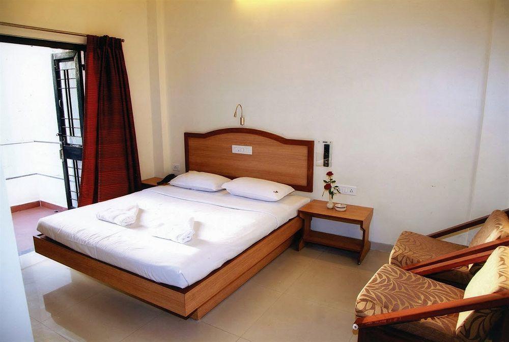 แฟ็บเอ็กซ์เพรส อศิยาน Hotel ปูเน่ ภายนอก รูปภาพ