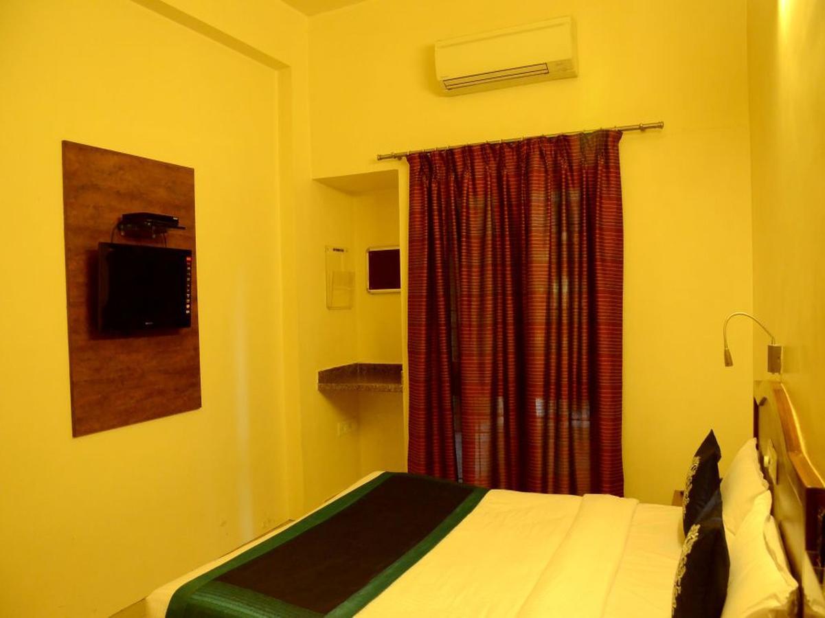 แฟ็บเอ็กซ์เพรส อศิยาน Hotel ปูเน่ ภายนอก รูปภาพ